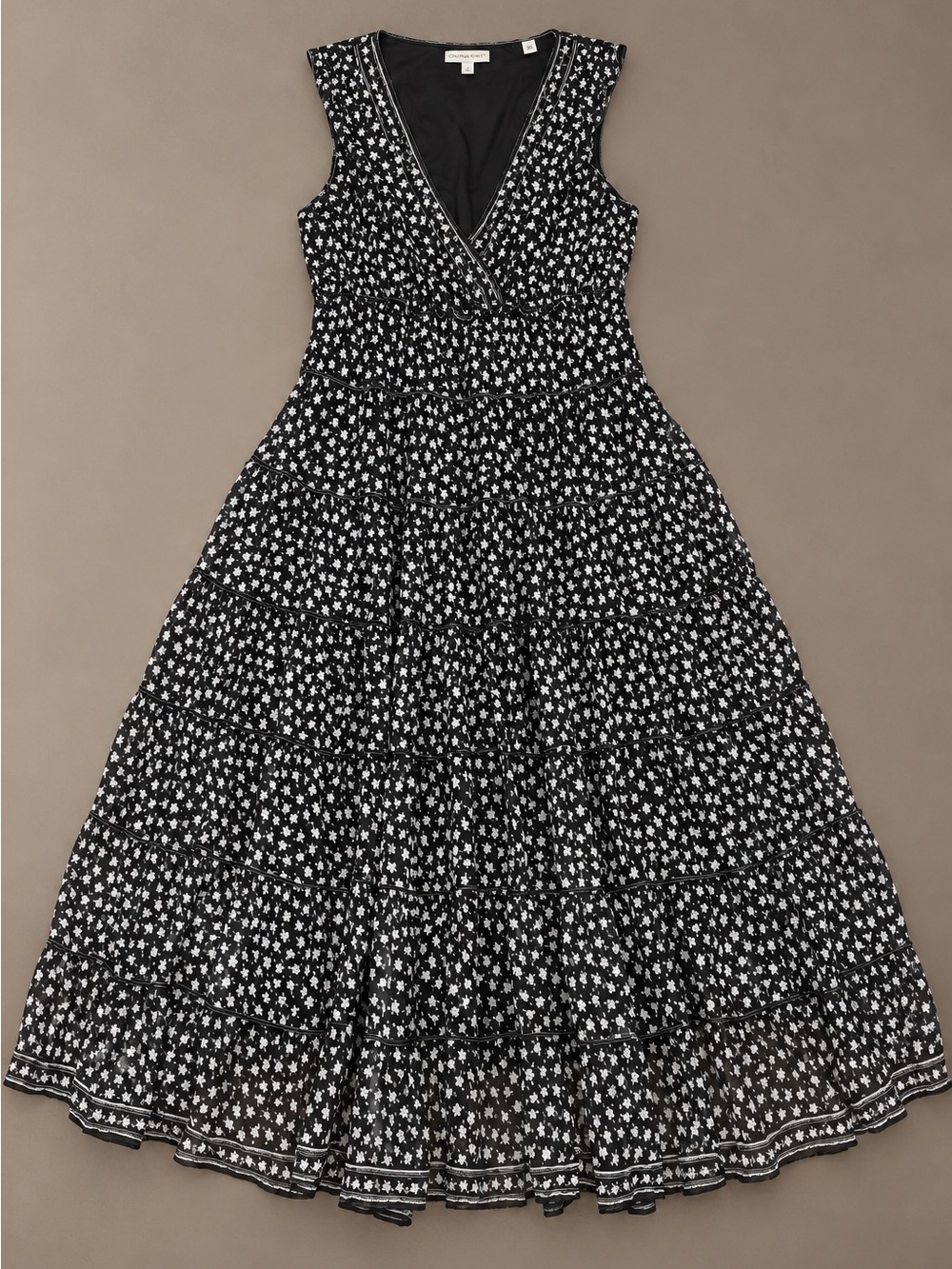 Max Studio Black and White Star Print Tiered V-Neck Dress